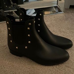 Black Aldo booties